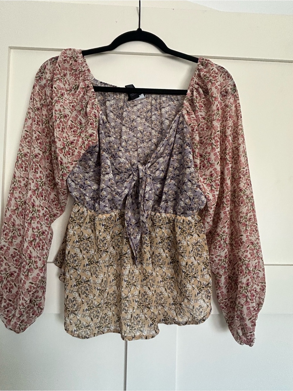 Daytrip Mixed Floral Tie-Front Peasant Blouse - Pink/Blue/Beige